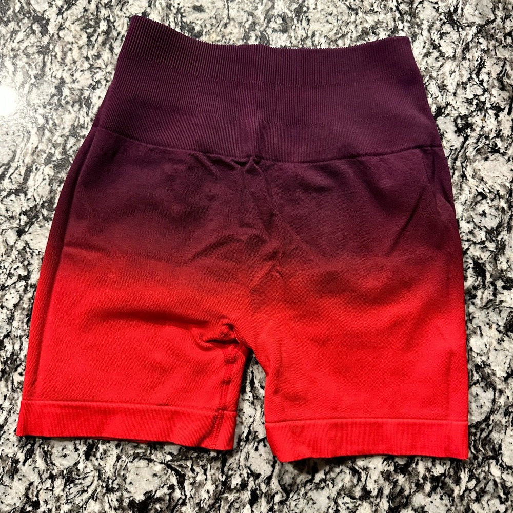 Sunset red Pcheebum shorts
